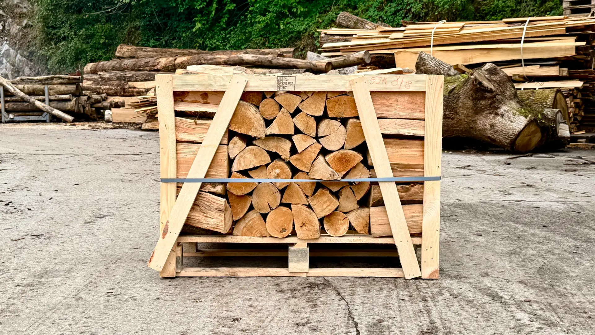 Ready to Burn Kiln Dried Firewood Bundle - Image 3